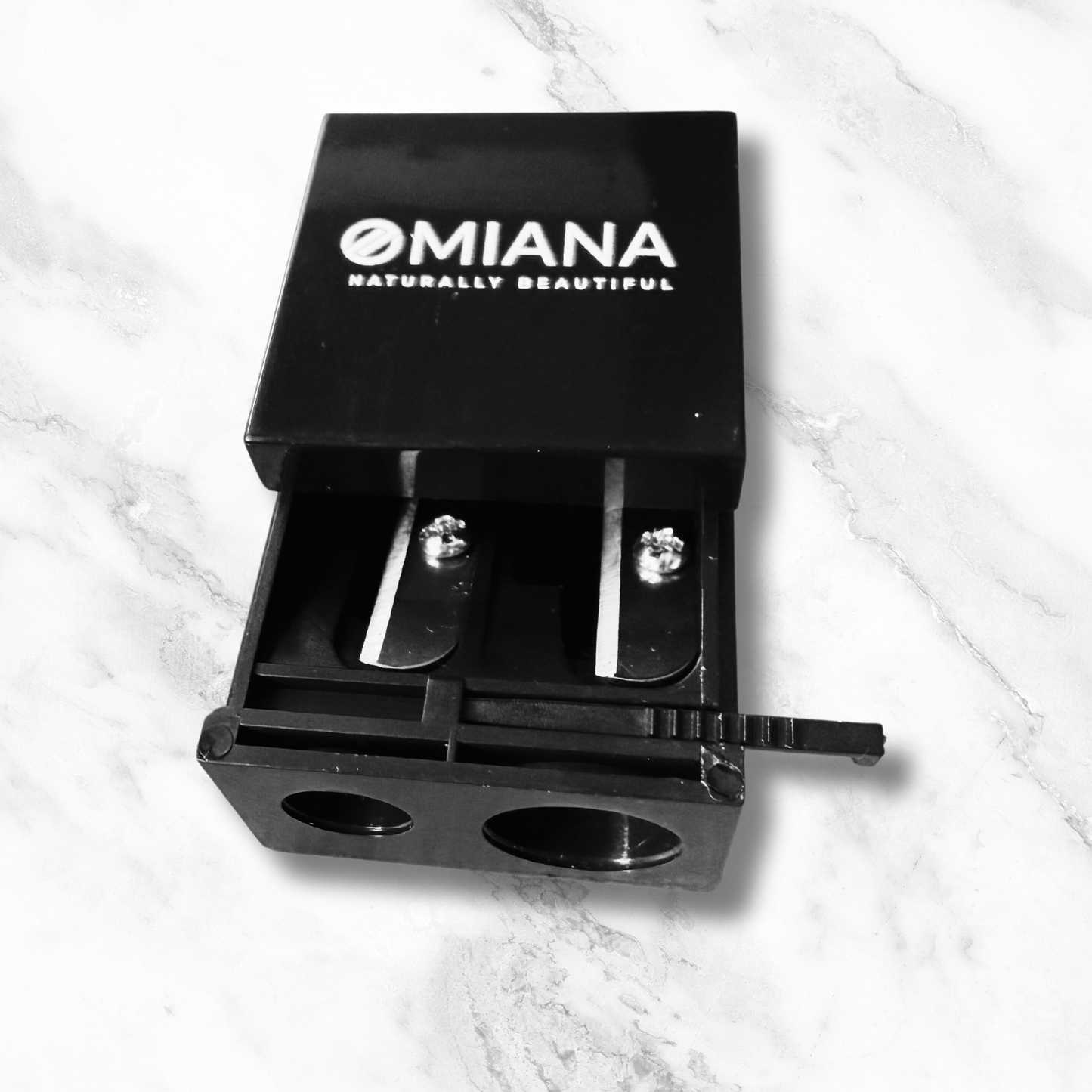 Omiana dual barrel makeup pencil sharpener
